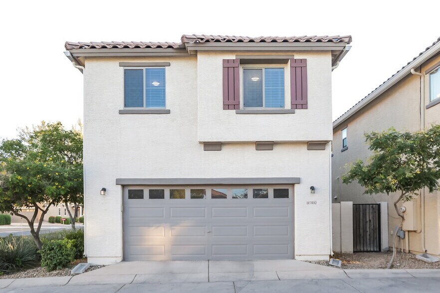 Building Photo - 7032 S 7th Ln