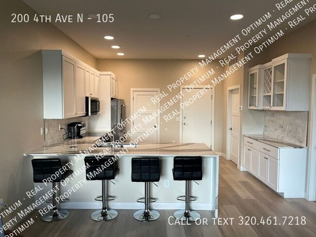 Building Photo - 200 4th Ave N