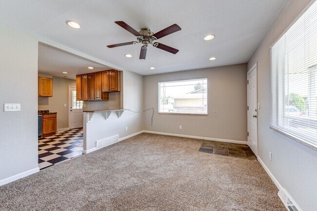 Building Photo - 3873-3883 West 89th Way