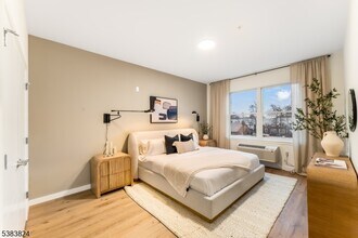 Building Photo - 431 Dr Martin Luther King Jr Blvd