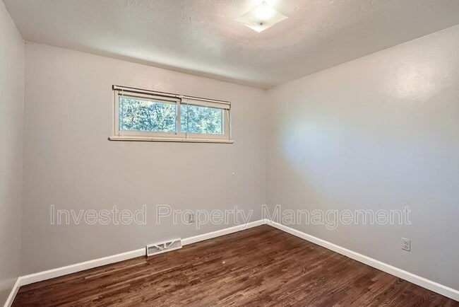 Building Photo - 1060 S Decatur St