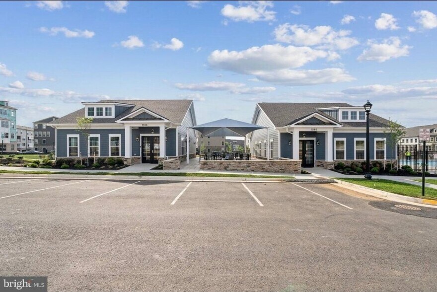 Building Photo - 1059 Inferno Ter SE