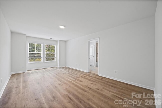 Building Photo - 1093 Chicory Trce