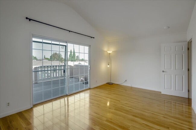 Building Photo - 47450 Cholla St