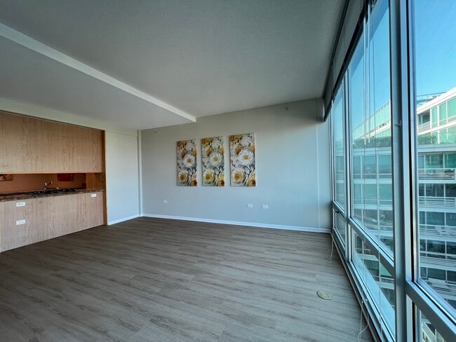 Building Photo - 9655 Woods Dr