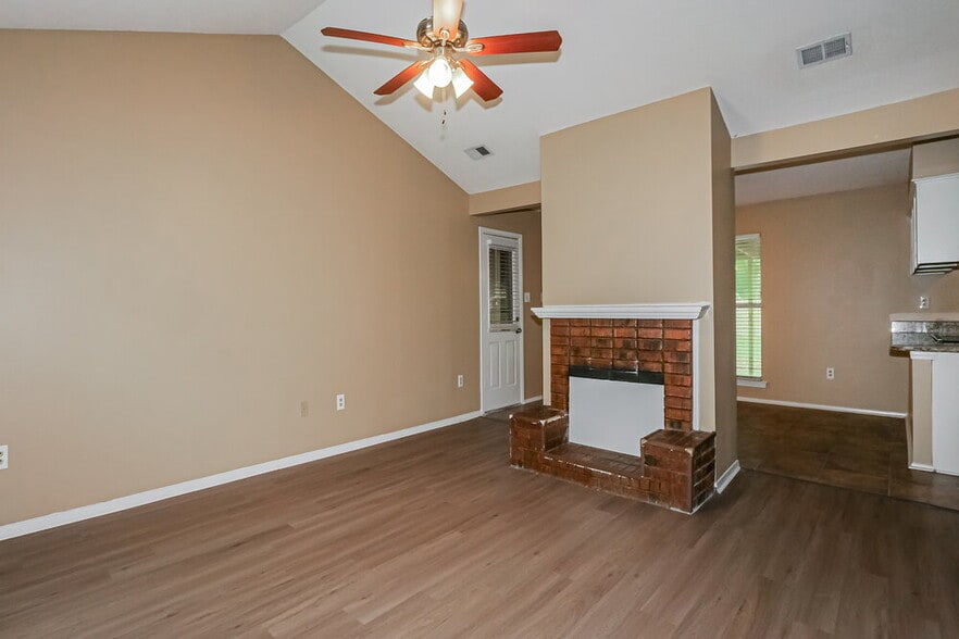 Building Photo - 6635 Dunbarton Dr