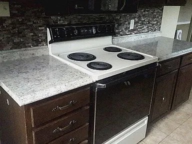 Building Photo - 19 Marie Pky