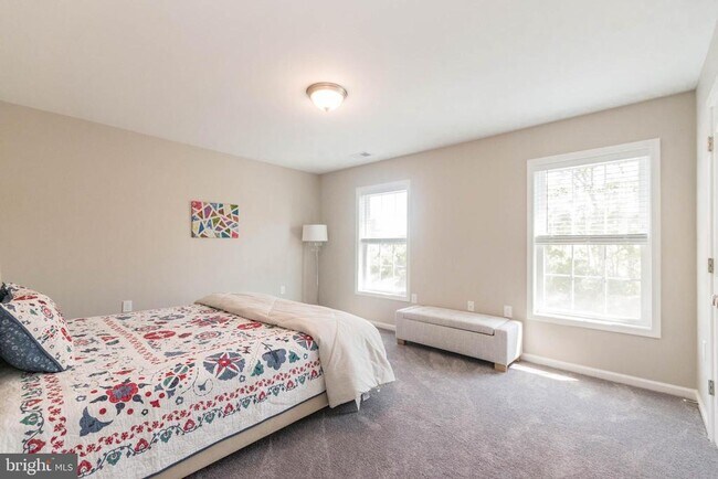 Building Photo - 342 Europa Way