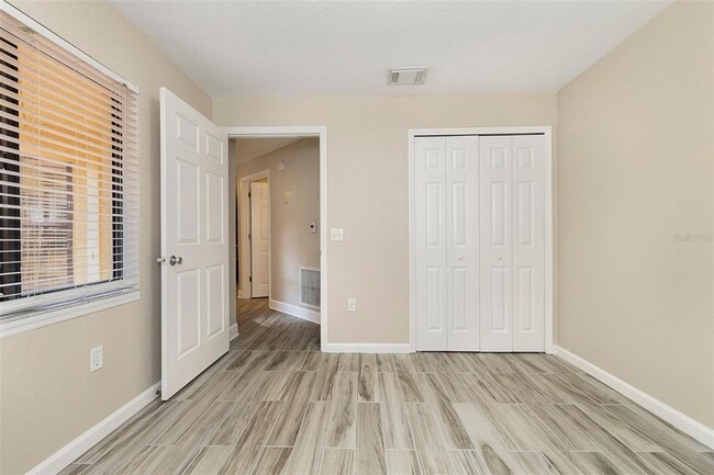 Building Photo - 7711 Sugar Bend Dr