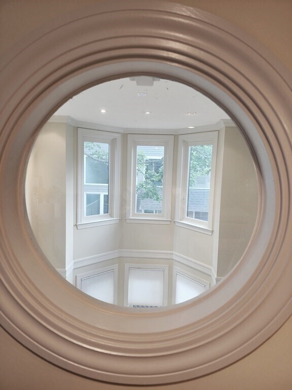 Building Photo - 49B Dana St