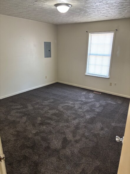 Building Photo - 520 Bell Pl Dr