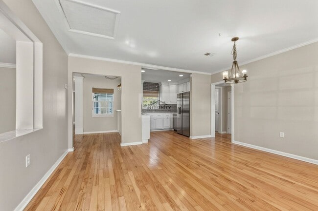 Building Photo - 4619 W Bay Villa Ave