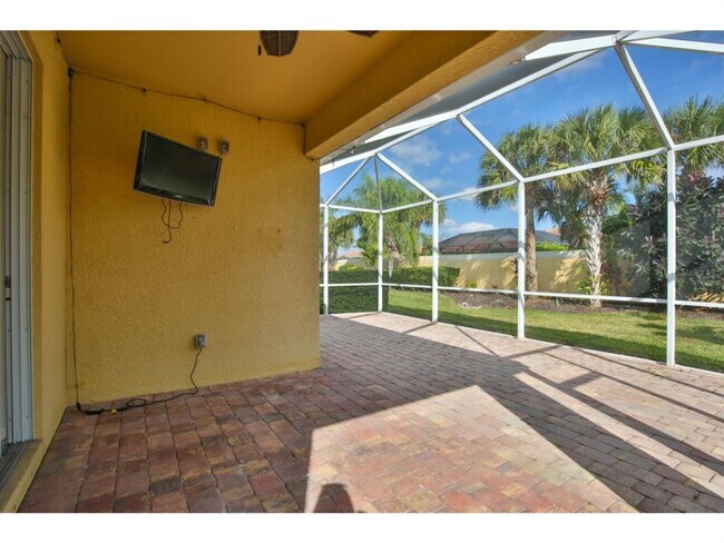 Building Photo - 19108 Lappacio St