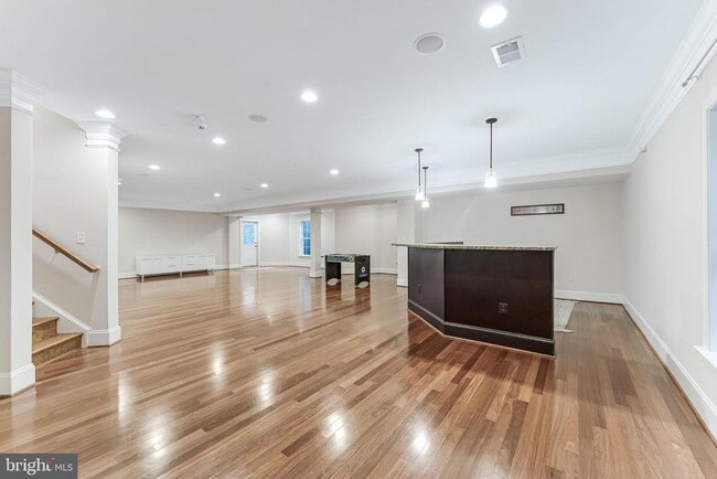 Building Photo - 829 Golden Arrow St