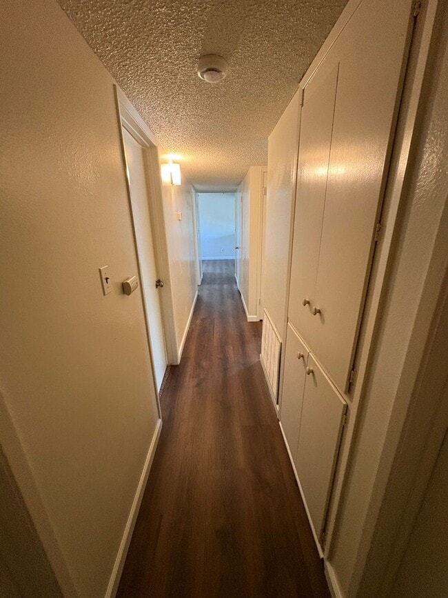 Building Photo - Corner lot home near Shopping Center Available Now!