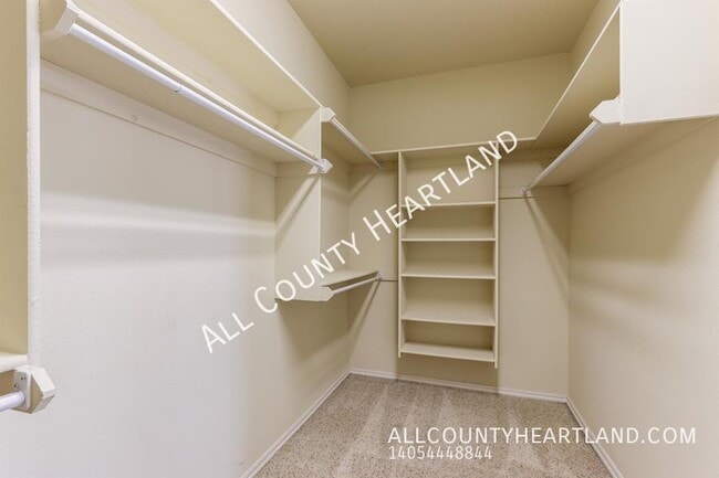 Building Photo - 15813 Traditions Blvd