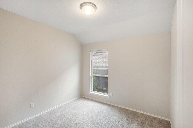 Building Photo - 2630 River Pointe