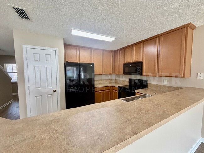 Building Photo - Beautiful 2BR Townhome in Amenity-Rich Fleming Island Community!!