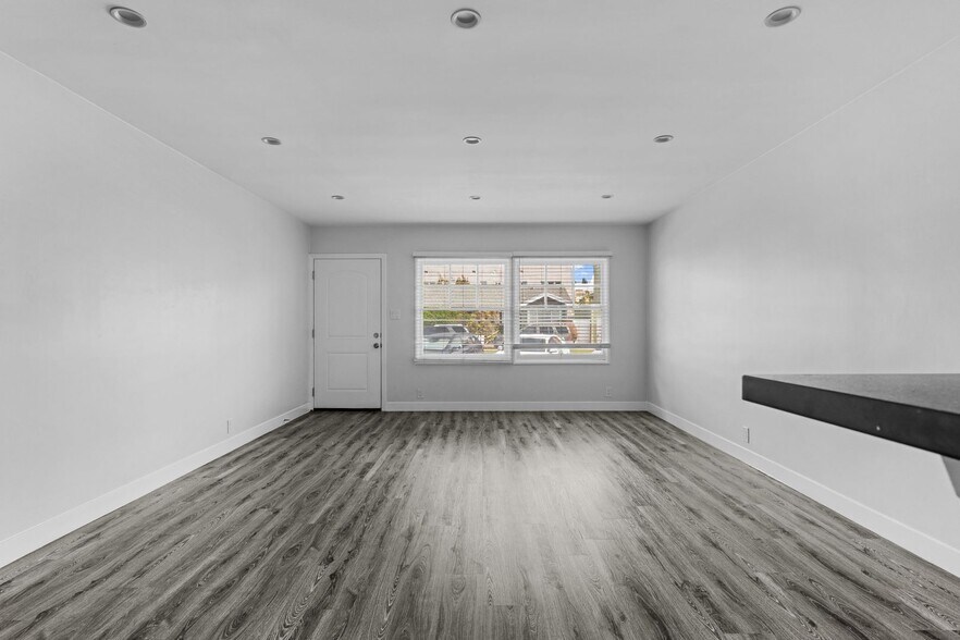 Building Photo - 241 Bonito Ave