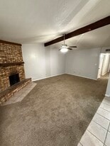 Building Photo - 826 Hardy Springs Cir