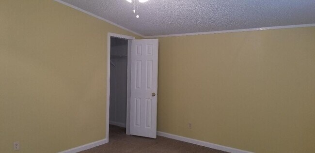 Building Photo - 169 Brentwood Ln