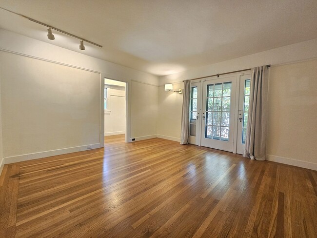 Building Photo - 4-Bedroom Single Family Home in Palo Alto-  lease take over