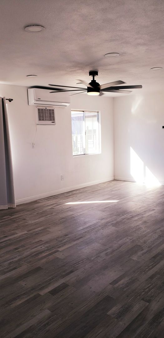 Building Photo - 6424 Mountain View St