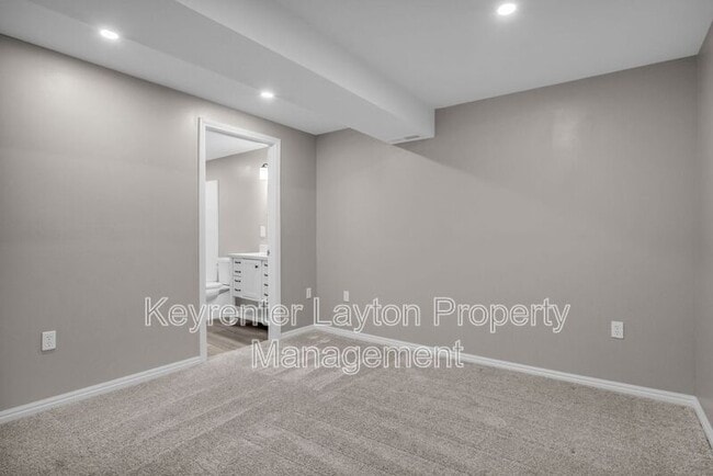 Building Photo - 826 W 1600 S