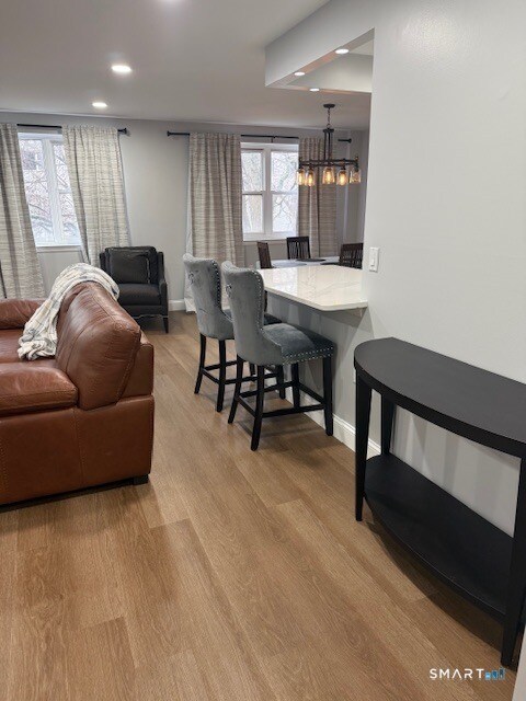 Building Photo - 887 Farmington Ave