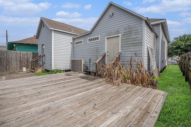 Building Photo - 3306 Avenue R
