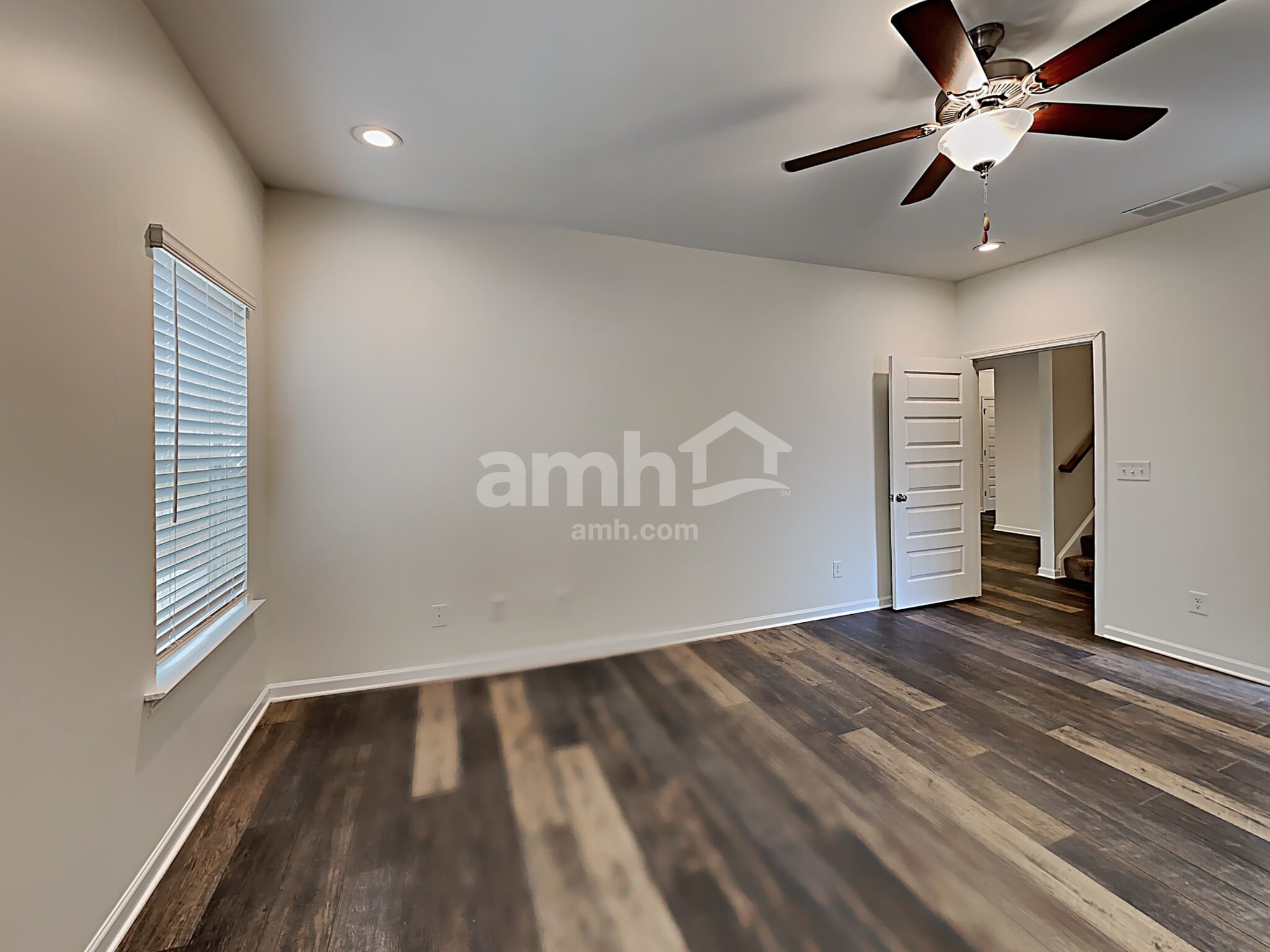 Building Photo - 260 Deodar Ln