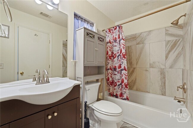 Building Photo - 156 Laurel Green Ct
