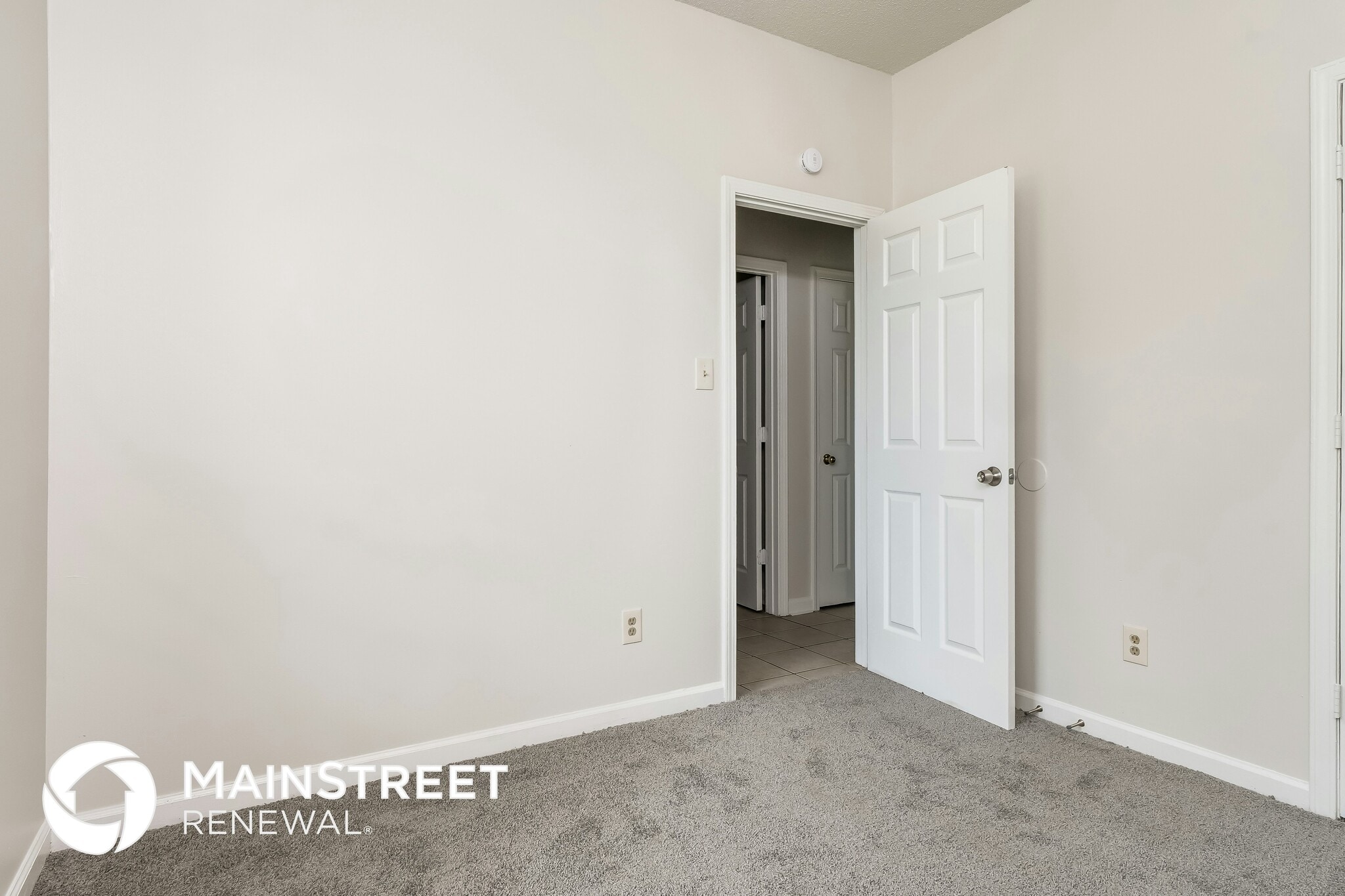 Building Photo - 4590 Lindawood Ln