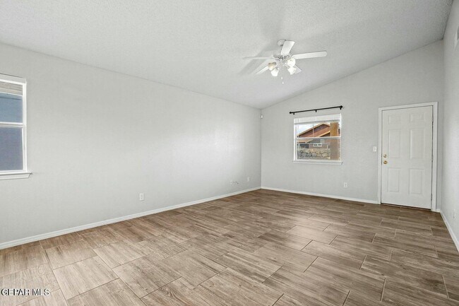 Building Photo - 14223 Poets Rock Ln