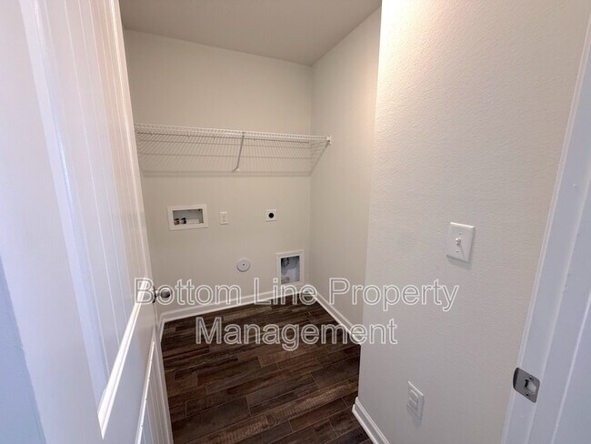 Building Photo - 397 Aubrey Wds Dr