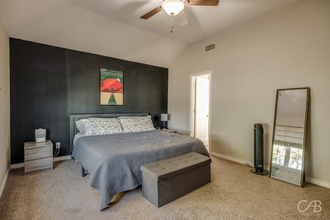 Building Photo - For Lease