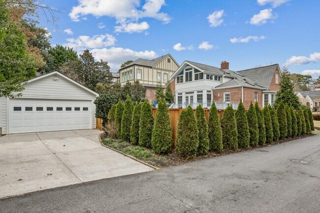 Building Photo - 1189 Reeder Cir NE