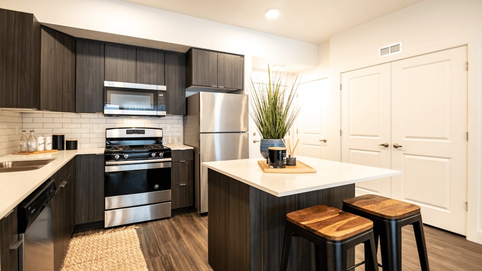 Building Photo - Onyx Apartments