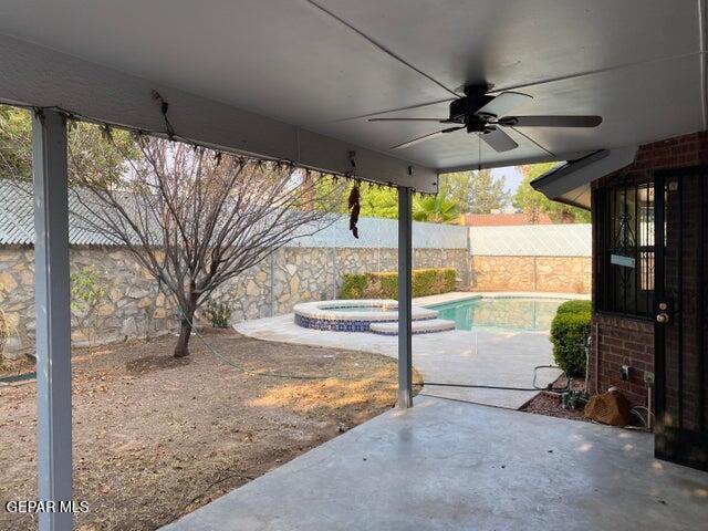 Building Photo - 11528 Bobby Fuller Dr