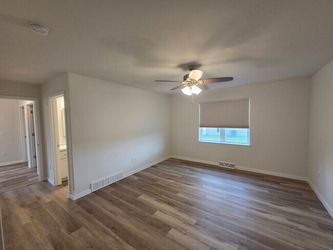 Building Photo - 3703 Green Pastures Ln