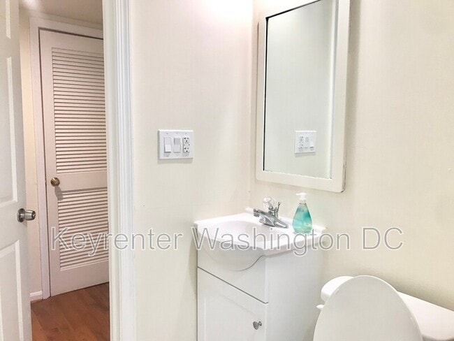 Building Photo - 107 P St NW