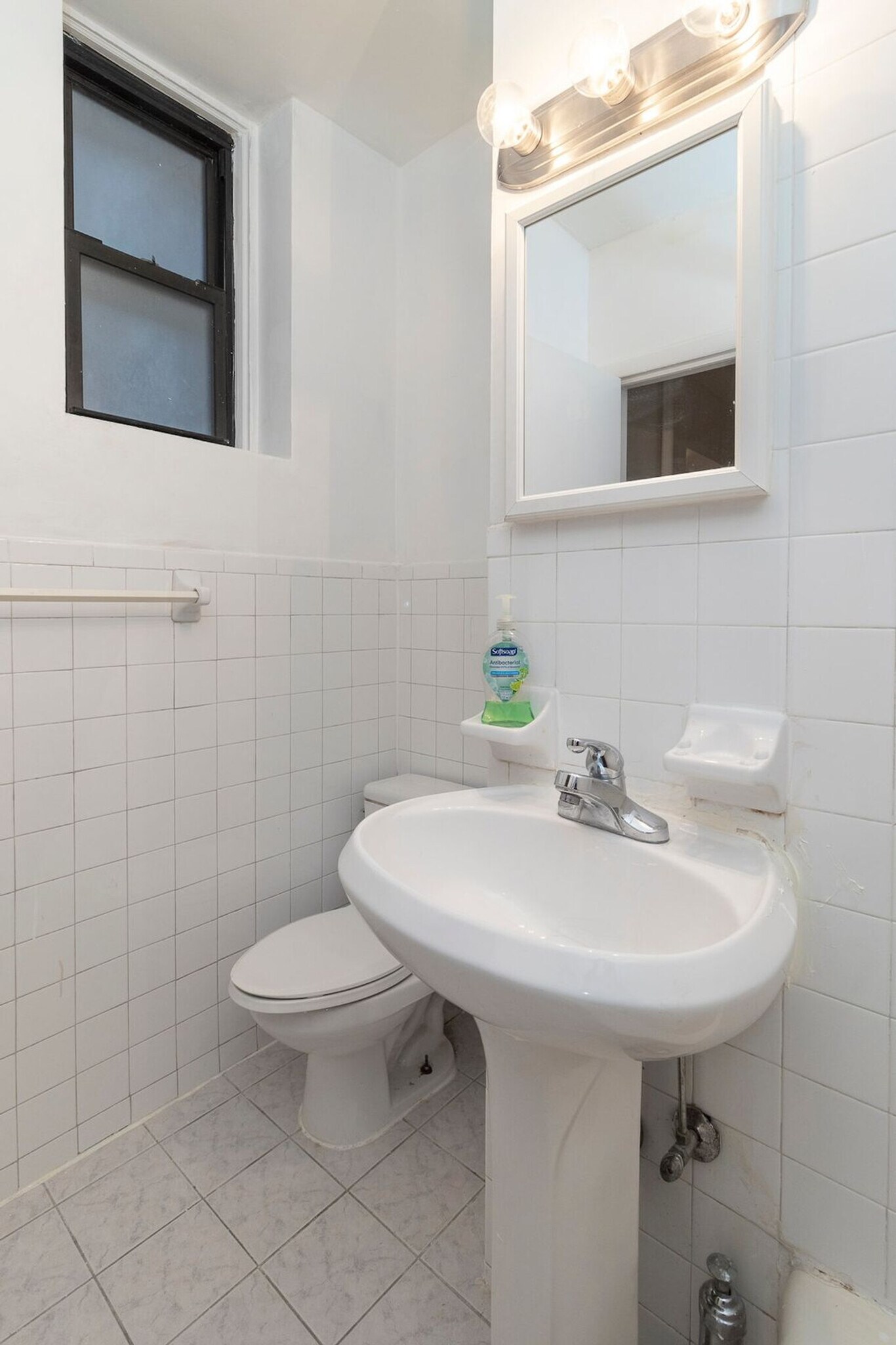 Building Photo - 1789 1st Ave