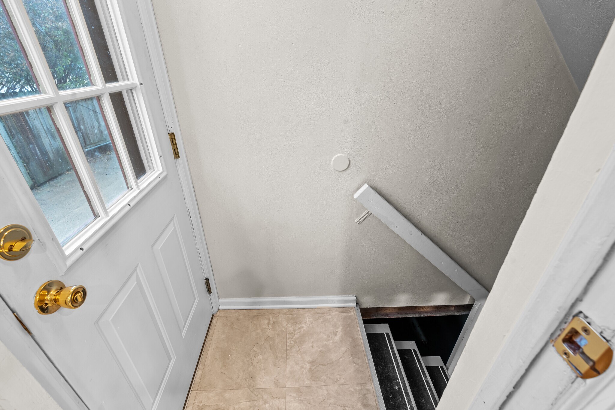 Building Photo - 511 Continental Blvd