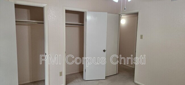 Building Photo - 5030 Merganser Dr