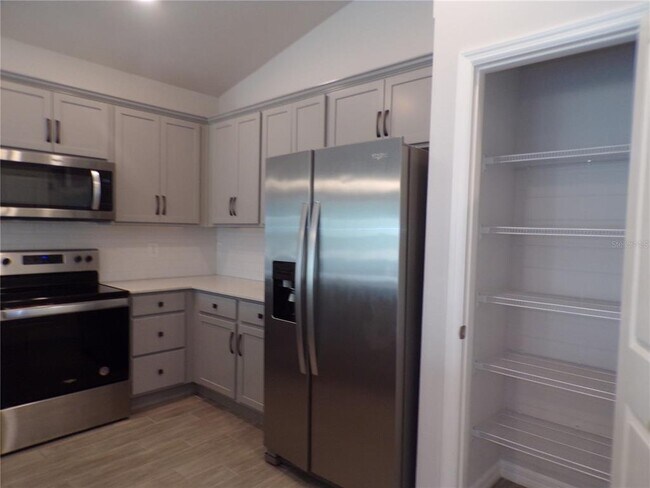 Building Photo - 25442 Colon Dr