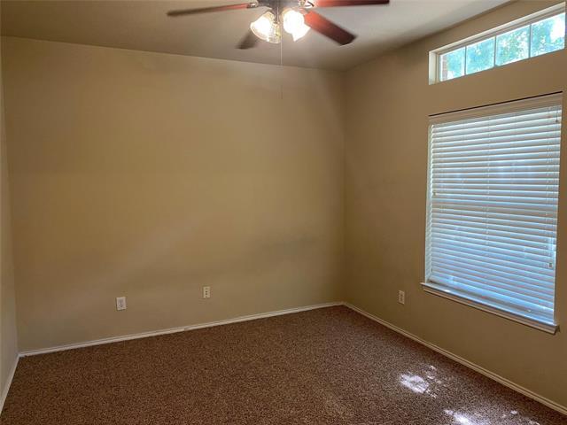 Building Photo - 1716 River Oaks Dr