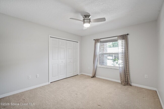 Building Photo - 1600 Woodland Dr