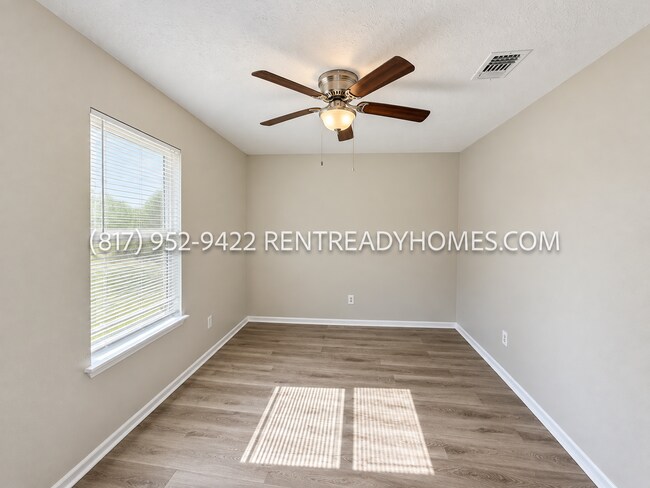 Building Photo - 2528 Pinon Ct