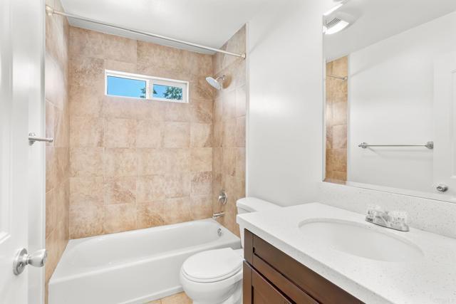 Building Photo - 9086 Los Coches Rd