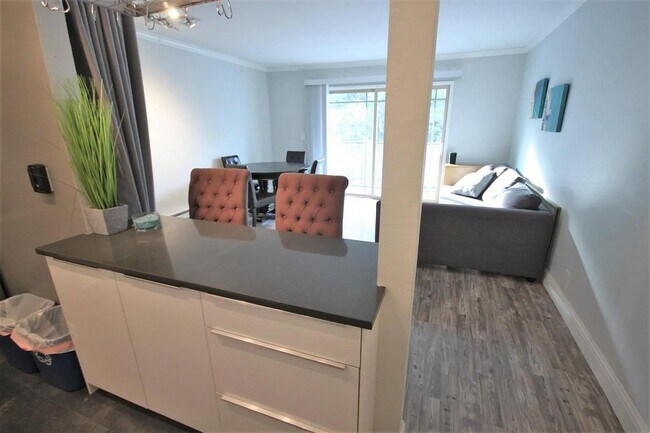 Building Photo - 650 Alamo Ct